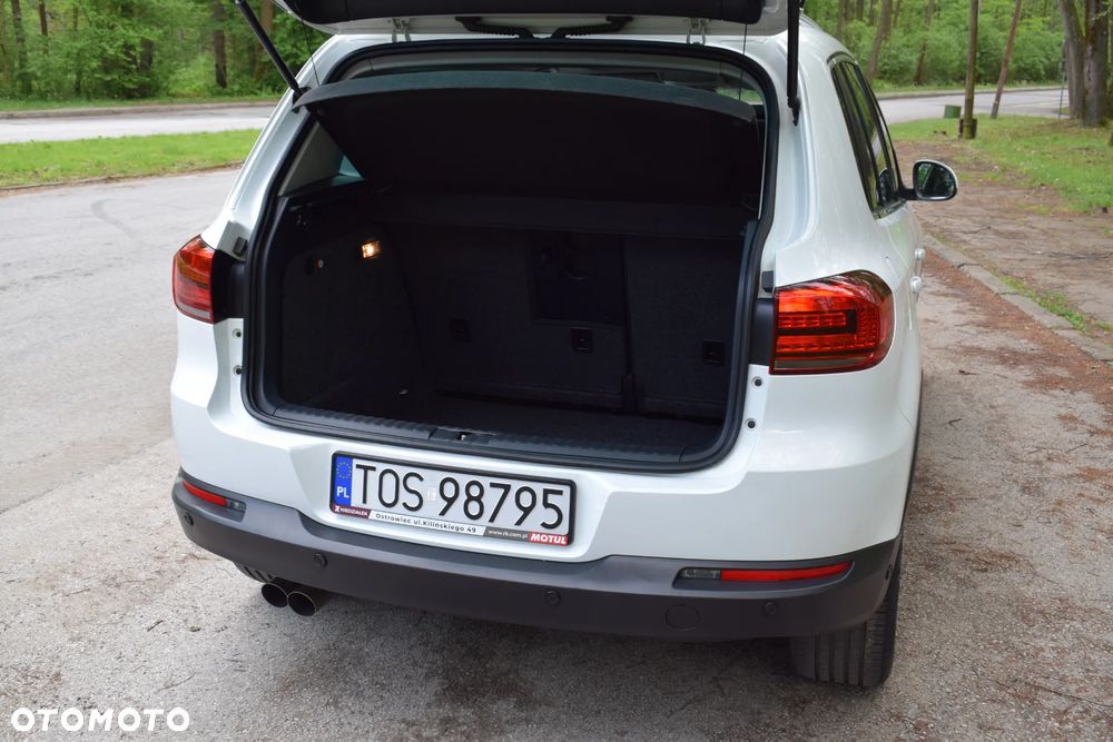 Volkswagen Tiguan 2.0 TDI DPF BlueMotion Technology Lounge Sport & Style - 26