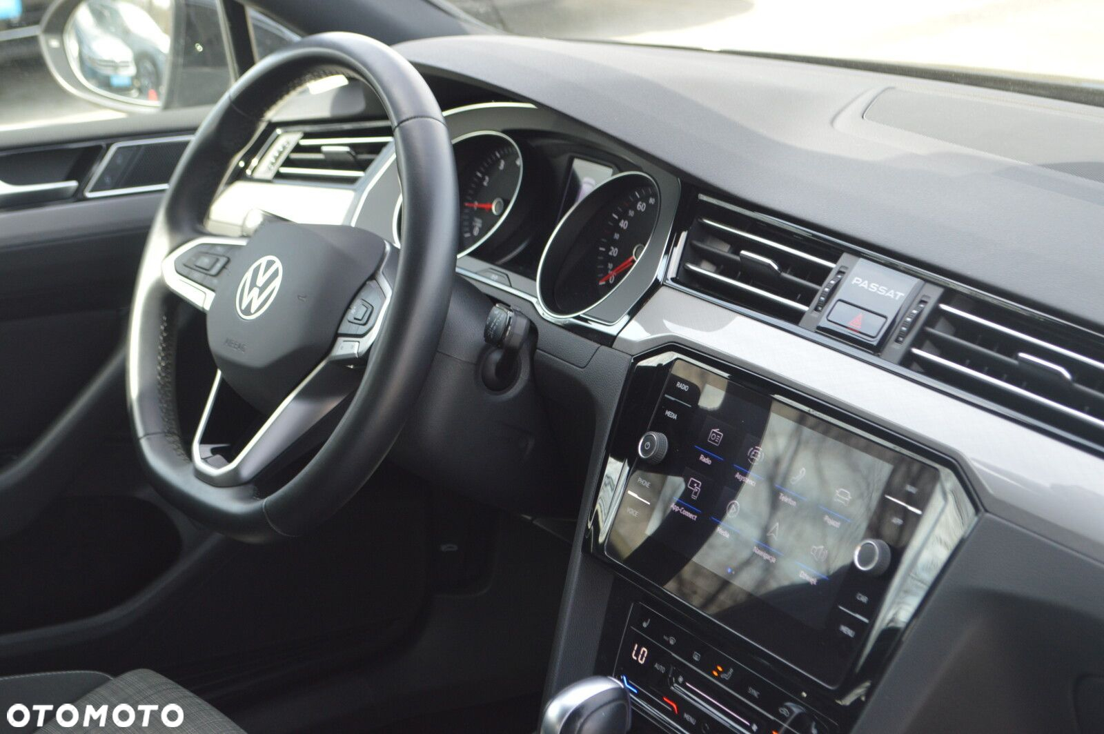 Volkswagen Passat 2.0 TSI Business DSG - 28