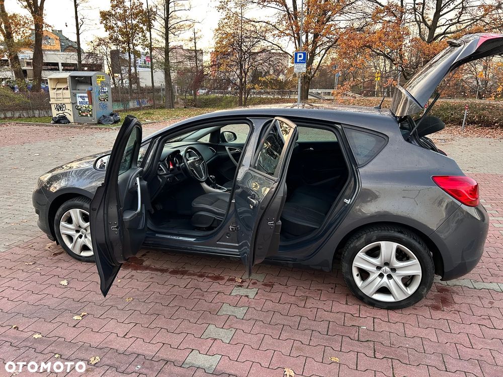 Opel Astra 1.4 T Enjoy - 6