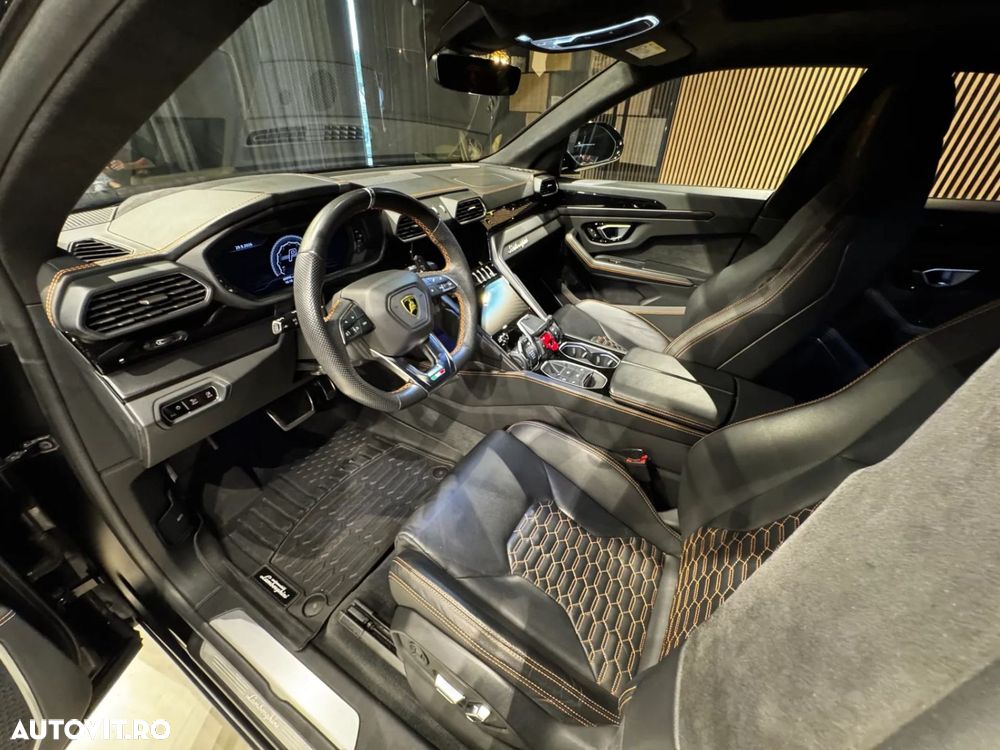 Lamborghini URUS - 21