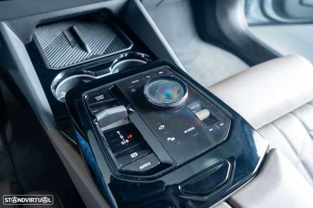 BMW i5 eDrive40 Pack Desportivo M - 23