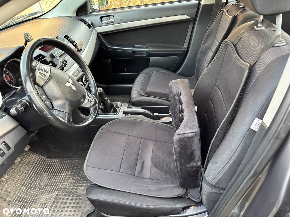 Mitsubishi Lancer 1.8 Invite - 5