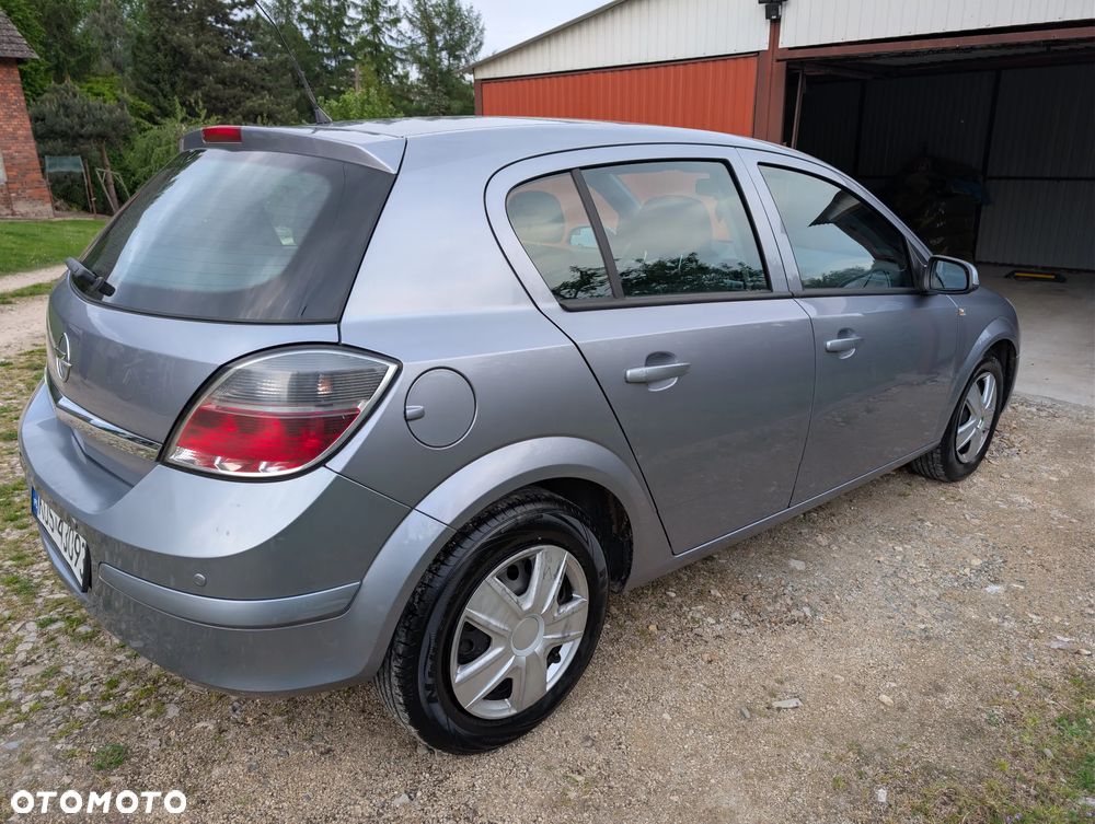Opel Astra 1.4 Essentia - 2