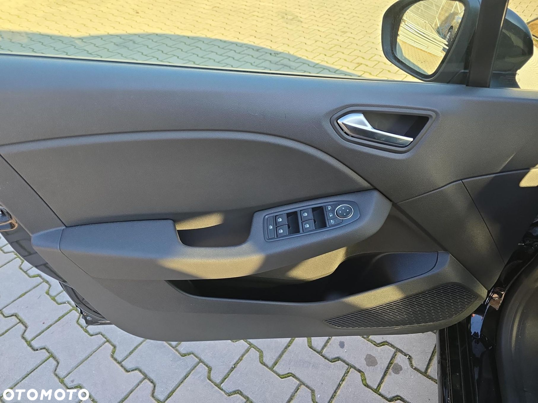Renault Clio 1.0 TCe Evolution - 12