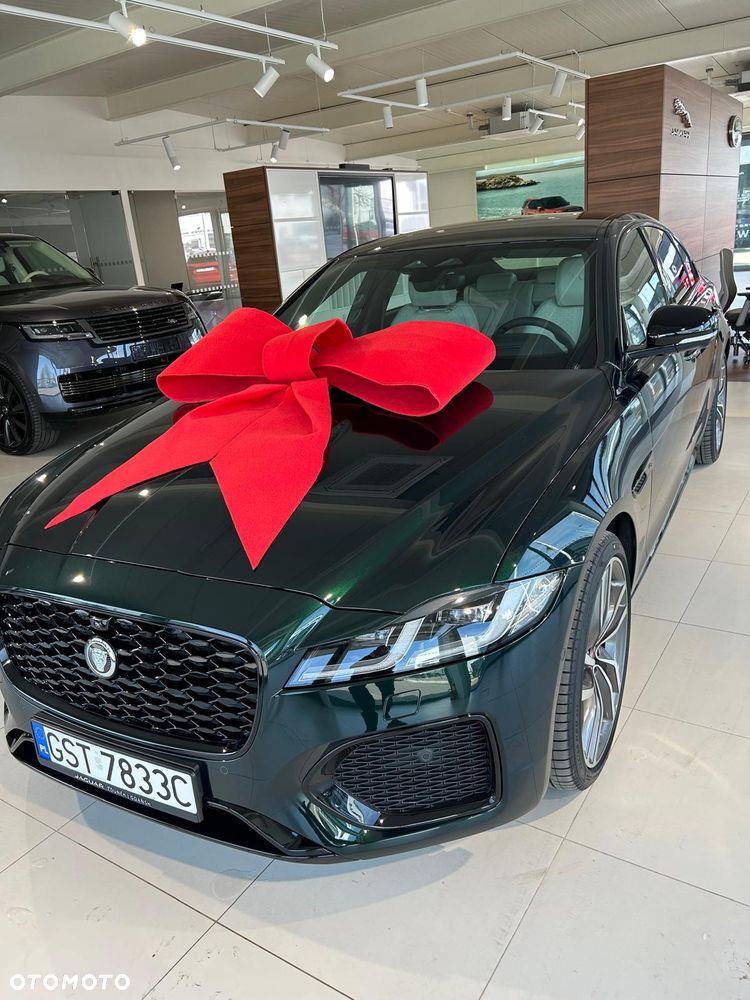 Jaguar XF 2.0 P300 AWD R-Dynamic HSE - 4