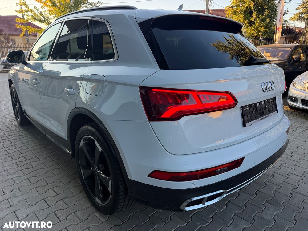 Audi Q5 55 TFSIe quattro S tronic S line - 4