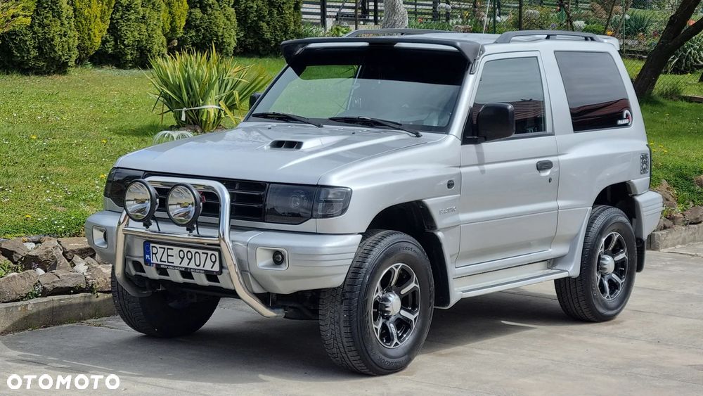 Mitsubishi Pajero - 9