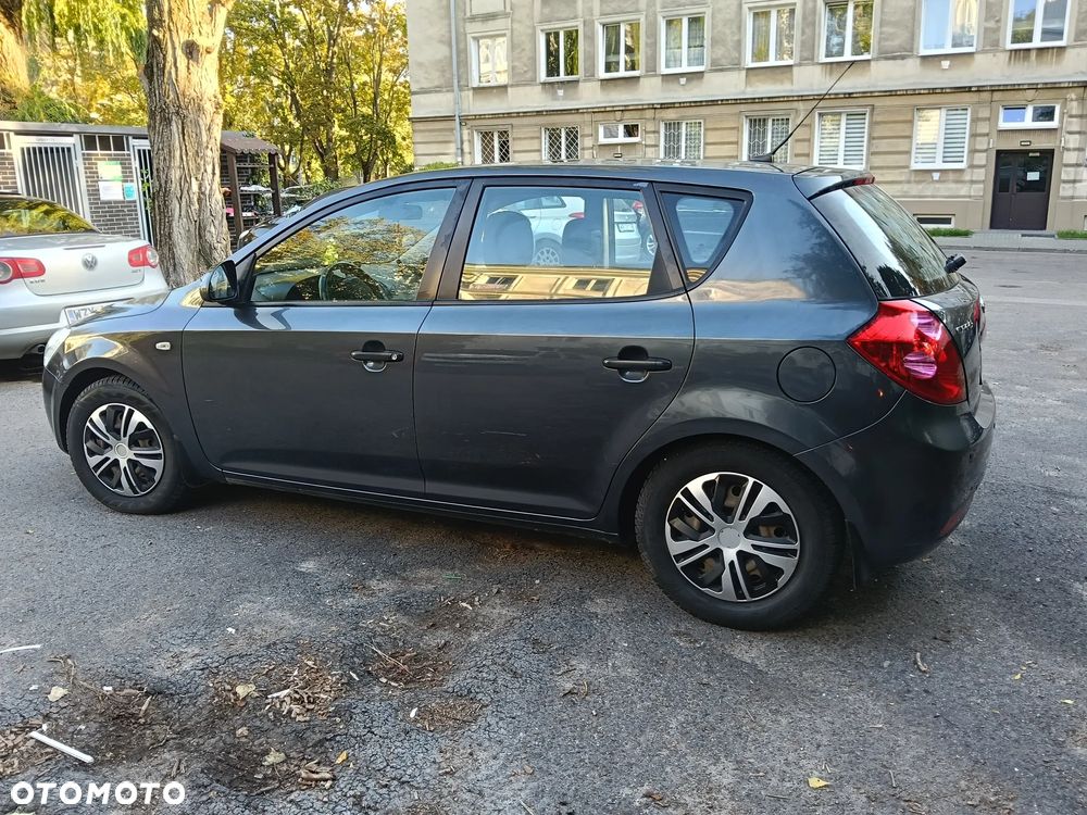 Kia Ceed 1.6 Comfort - 26