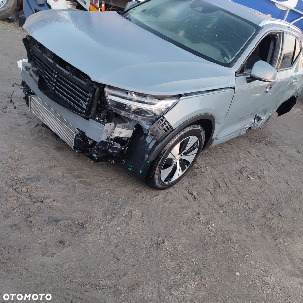Volvo XC 40 - 1