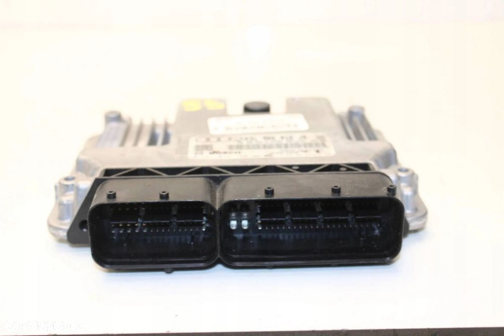 STEROWNIK KOMPUTER ECU SILNIKA AUDI A3 GOLF 2.0 TDI 03L906018JG 0281018128 - 2