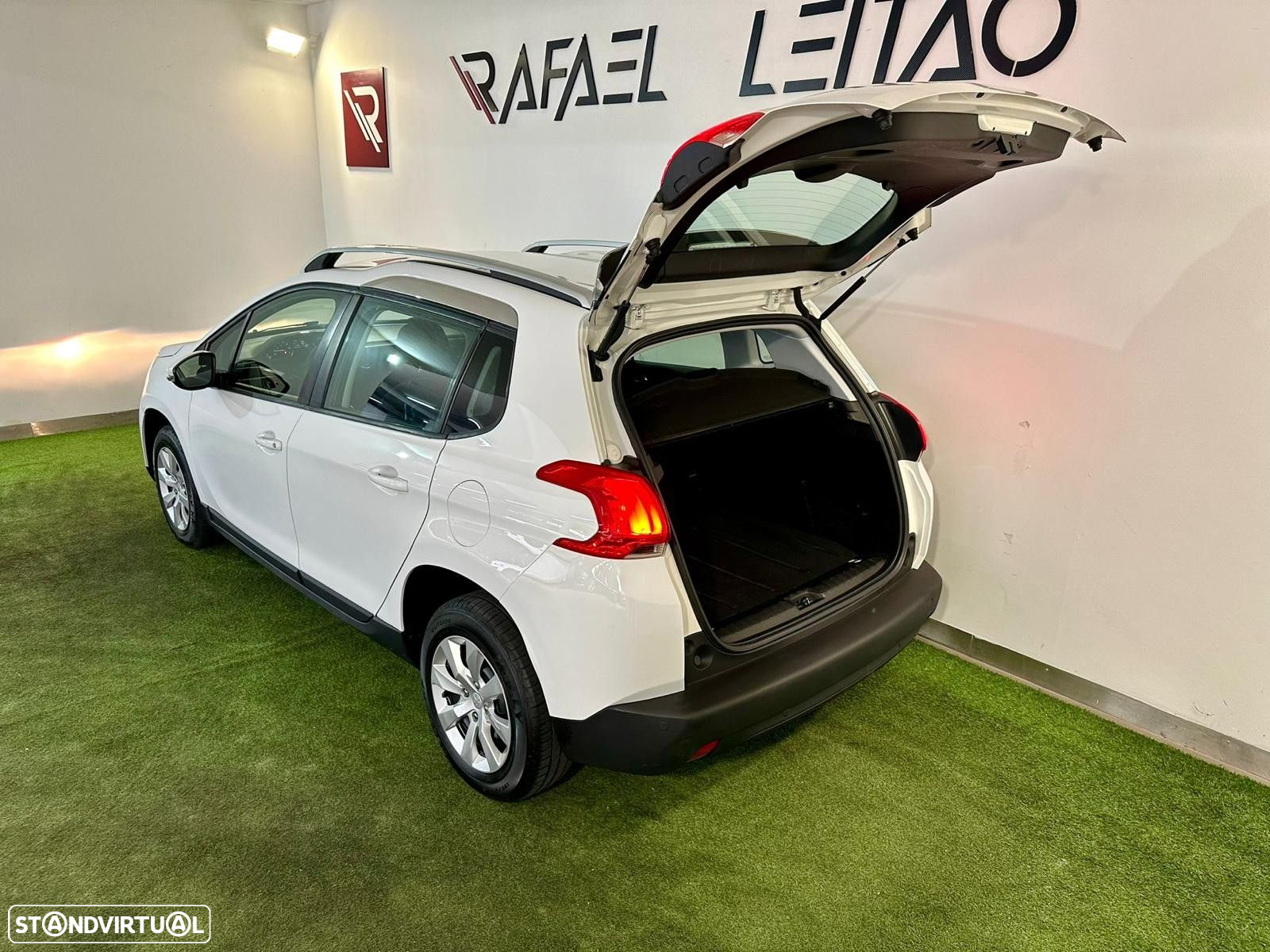 Peugeot 2008 1.2 VTi Access - 12