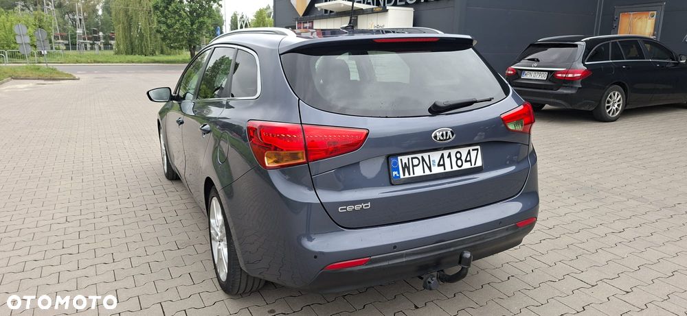 Kia Ceed 1.6 GDI L DCT - 4