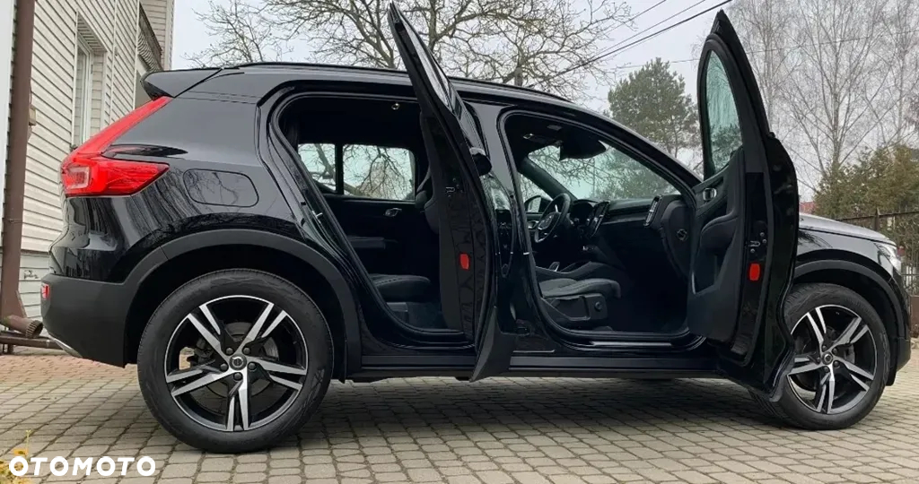 Volvo XC 40 T4 AWD R-Design - 30