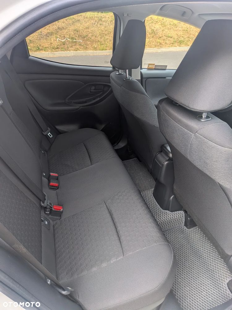 Toyota Yaris - 9