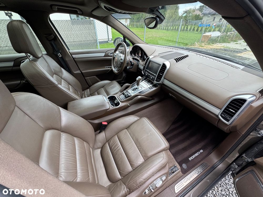 Porsche Cayenne - 13