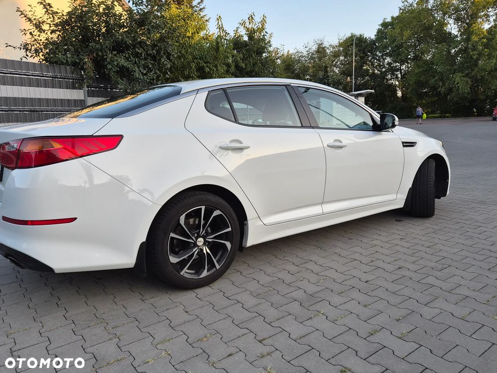Kia Optima 2.0 M - 6