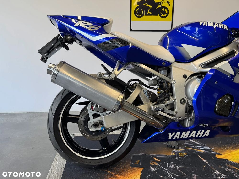 Yamaha R6 - 17