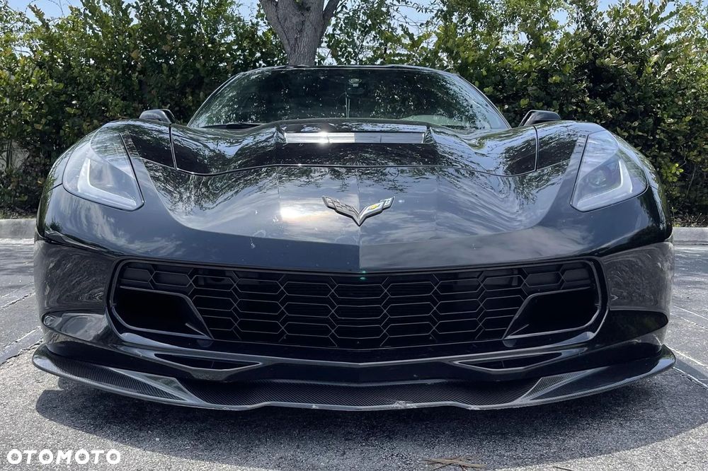 Chevrolet Corvette - 4