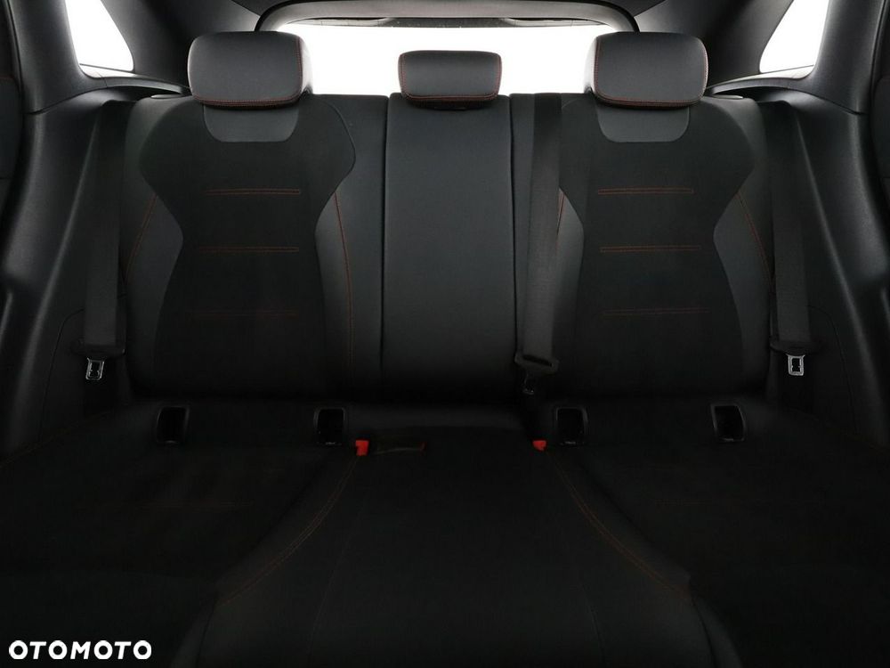 Mercedes-Benz GLA 200 AMG Line - 19