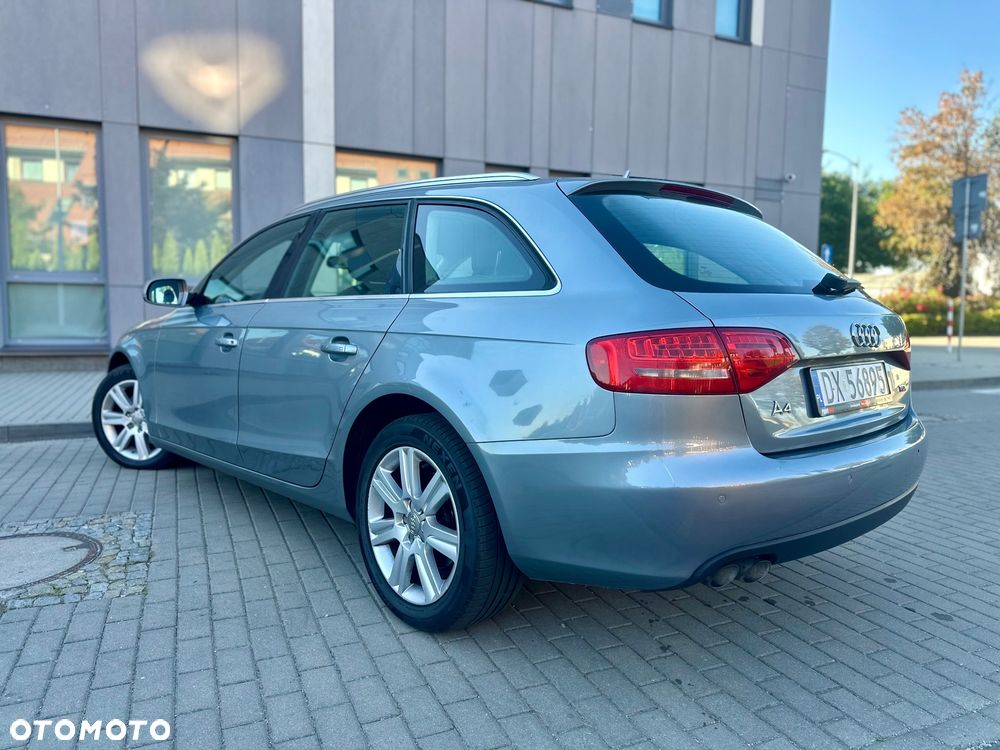Audi A4 Avant 2.0 TDI DPF multitronic Ambiente - 8