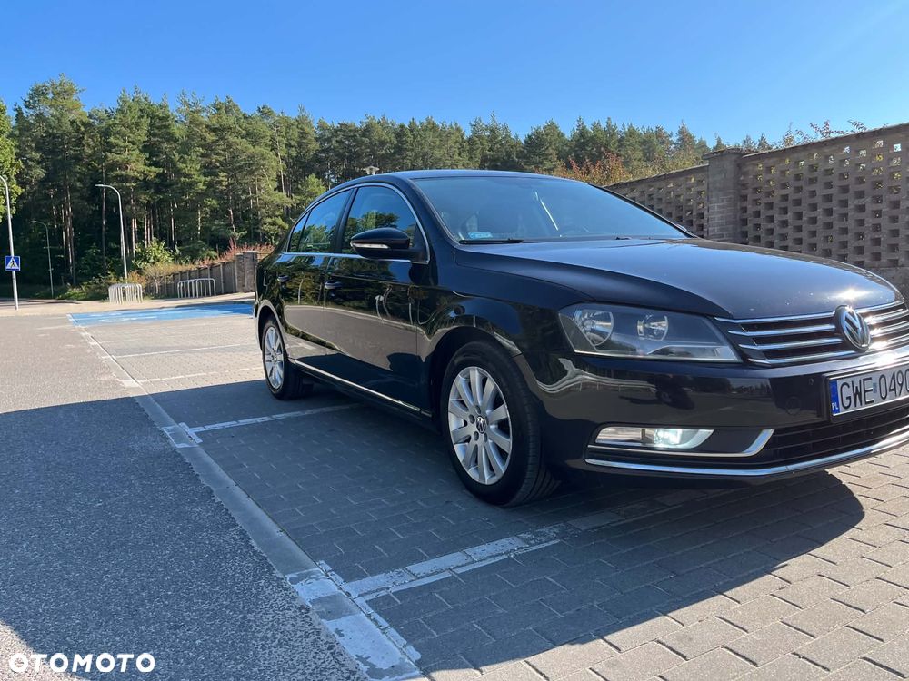 Volkswagen Passat - 2