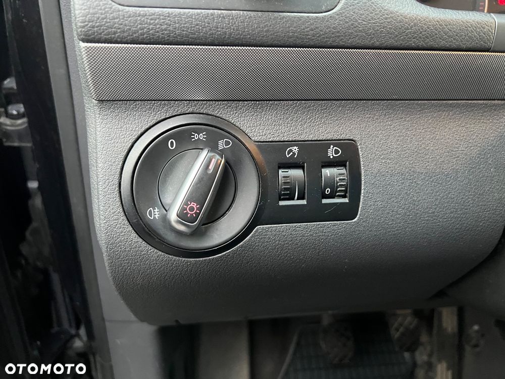 Volkswagen Touran 1.9 TDI Highline - 11