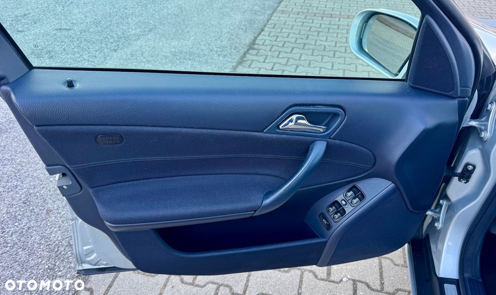Mercedes-Benz Klasa C 280 Elegance 4-Matic - 20