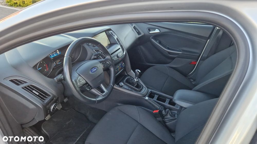 Ford Focus 1.5 TDCi DPF Start-Stopp-System Titanium - 19