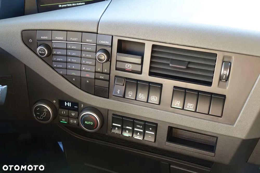 Volvo FH 500 GLOBETROTTER / STANDARD/ AUTOMAT / EURO 6 / KLIMATYZACJA POSTOJOWA/ 2 ZBIORNIKI PALIWA - 26