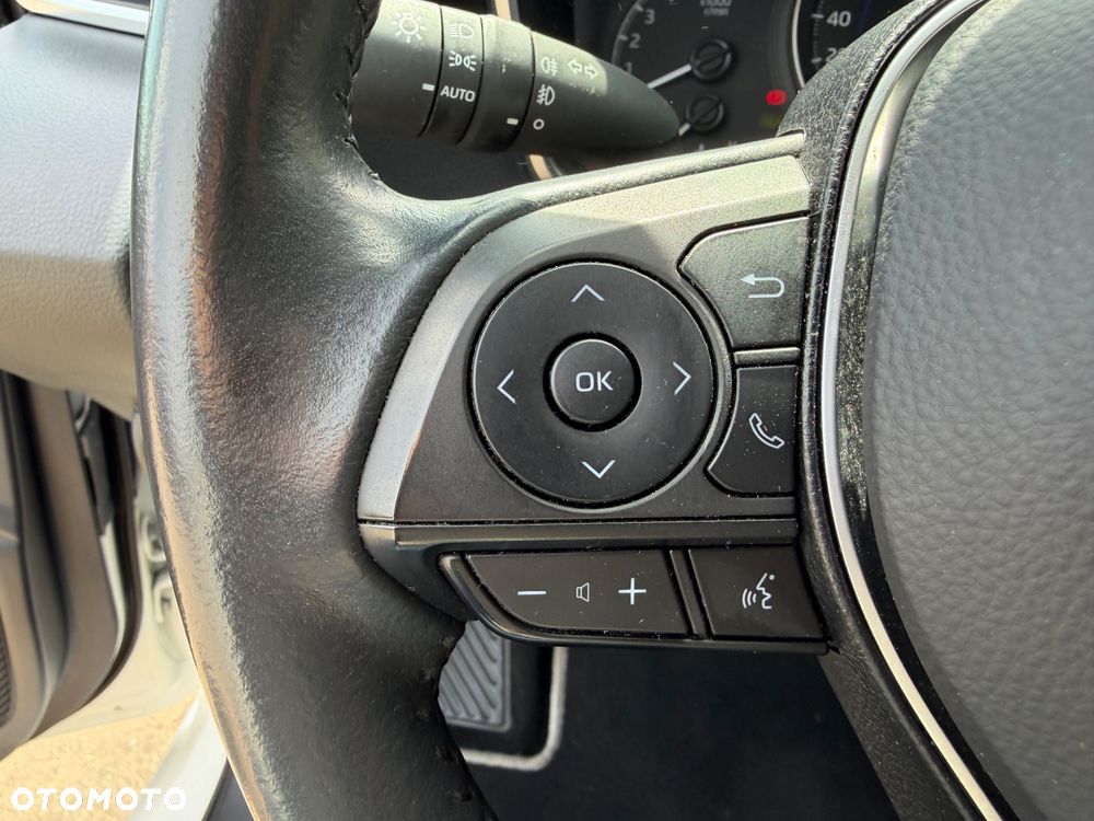 Toyota Corolla 1.8 Hybrid GPF Comfort - 18