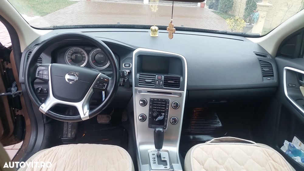 Volvo XC 60 D5 AWD Aut. Summum - 8