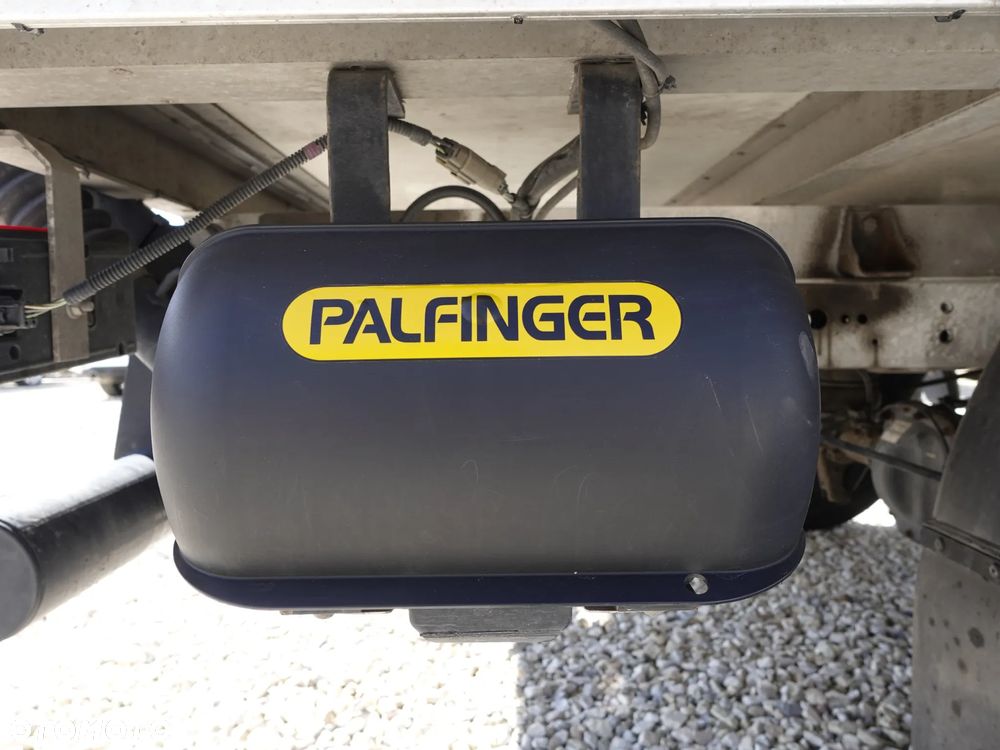 Ford Transit - Kontener z windą - 19