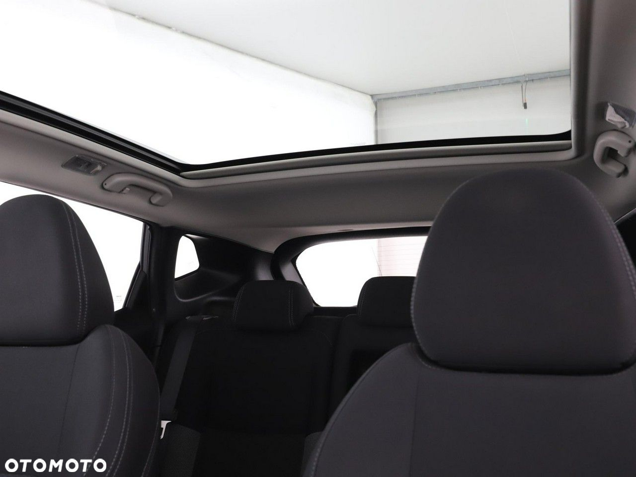 Nissan Qashqai 1.6 DCi N-Connecta Xtronic - 36