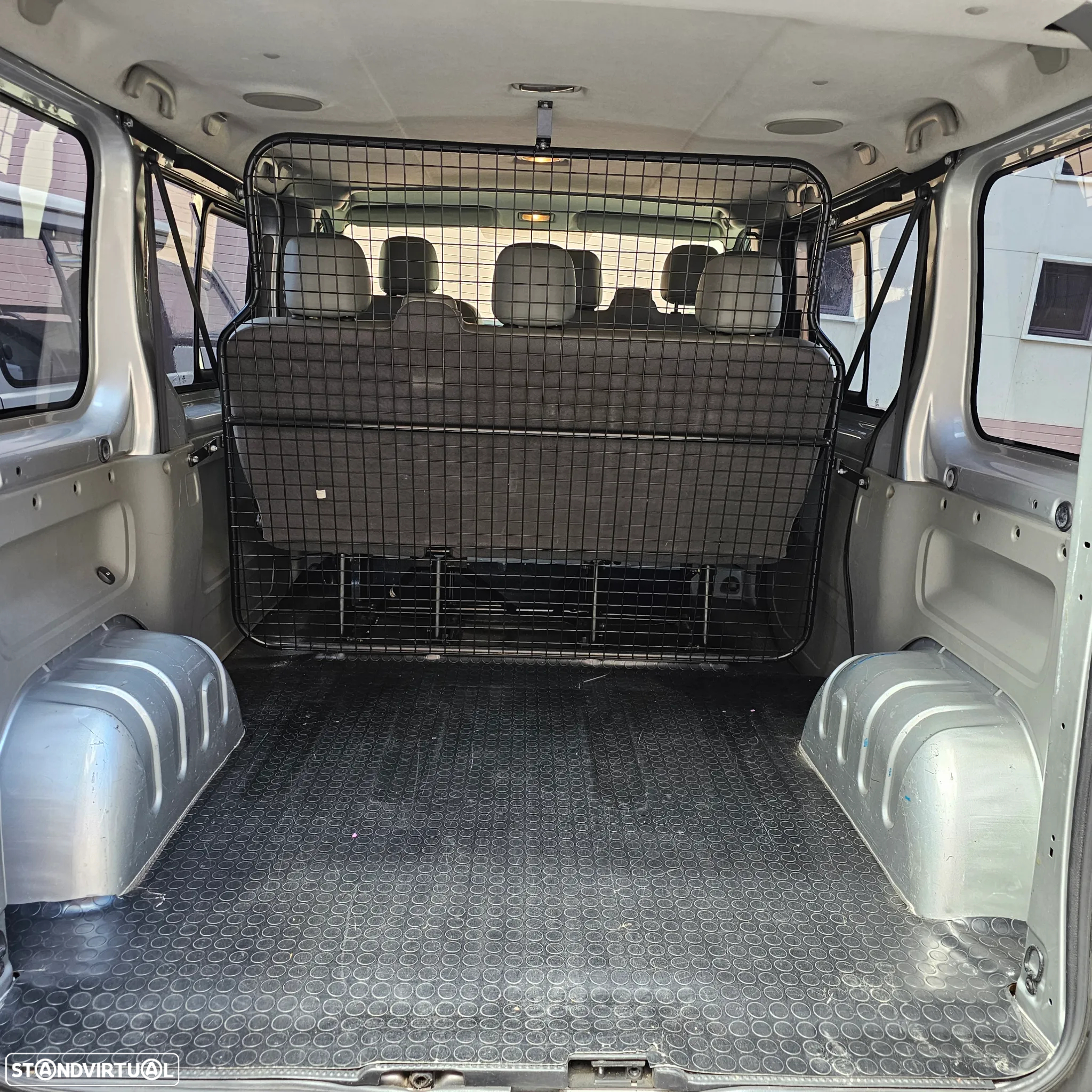 Opel Vivaro 2.0 CDTi L1H1 2.7T 6L - 17