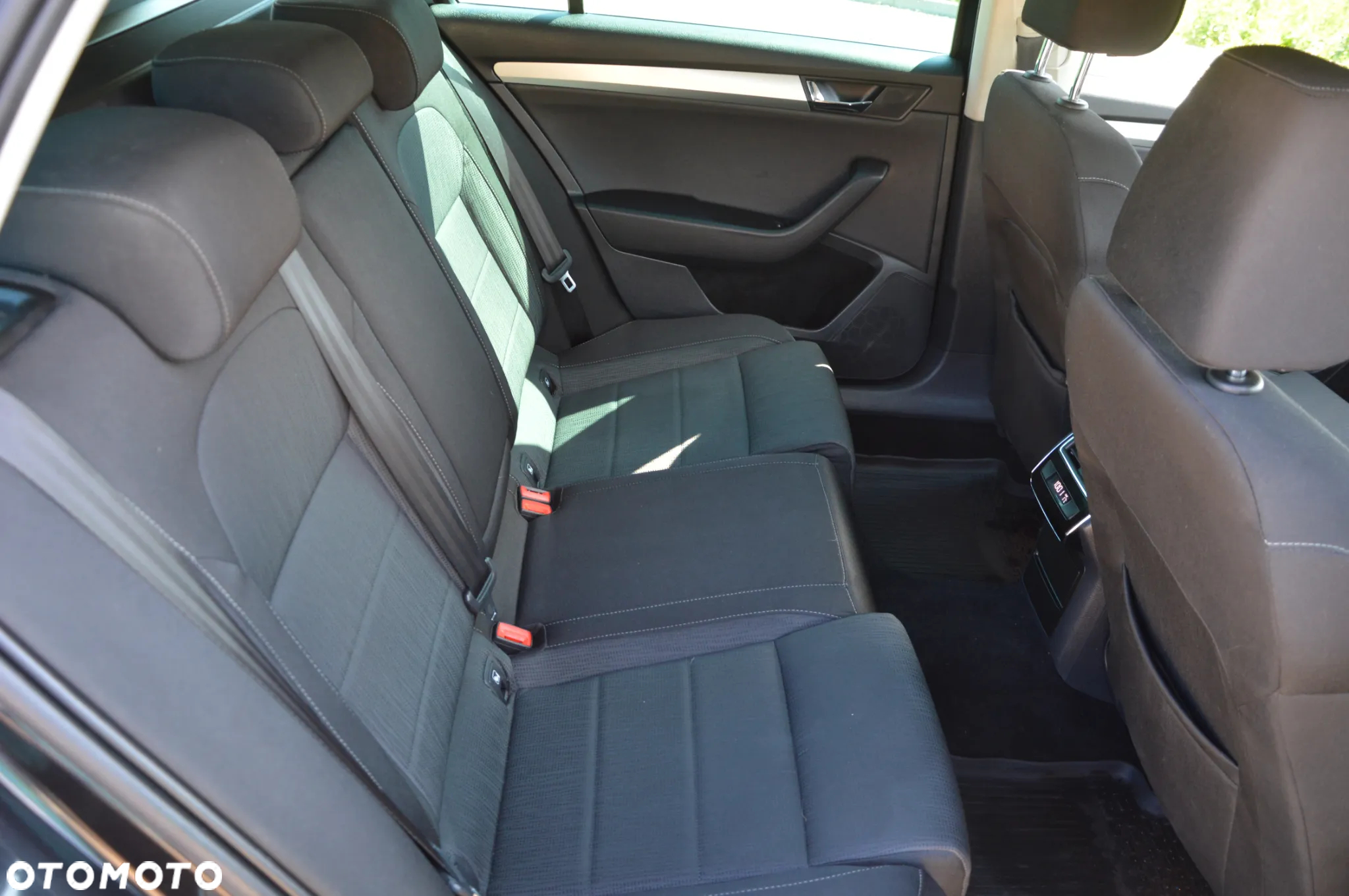 Skoda Superb 2.0 TDI Ambition DSG - 12