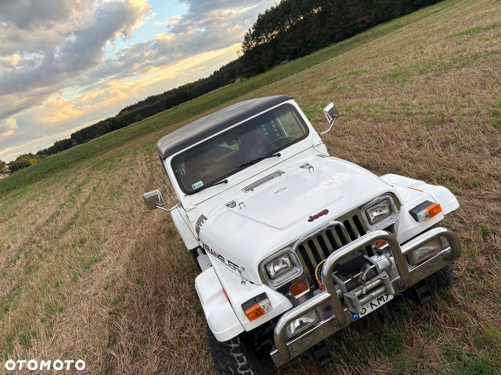 Jeep Wrangler 2.5L - 17