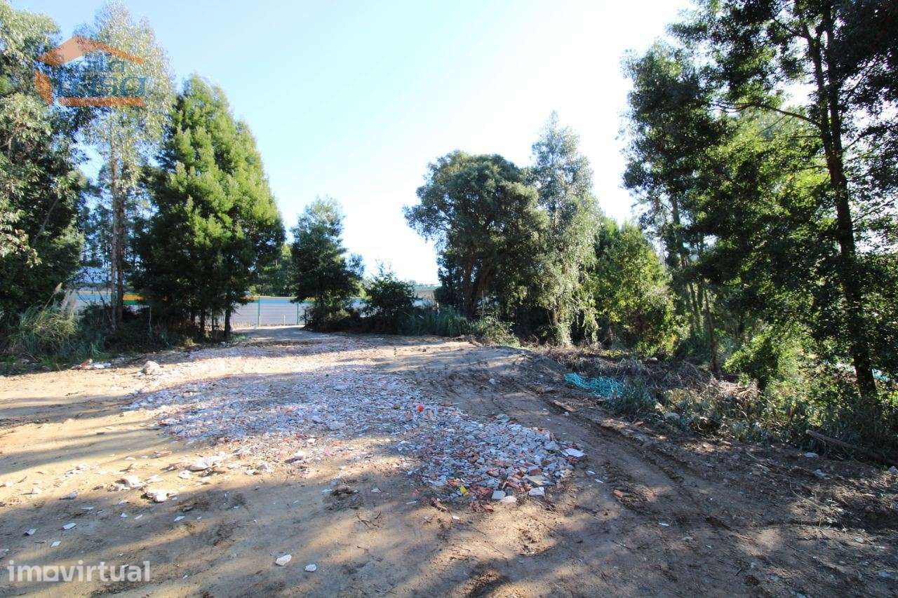 Duas Parcelas de Terreno com  4.627,30 m2 no centro dos Carvalhos p... - Grande imagem: 5/11