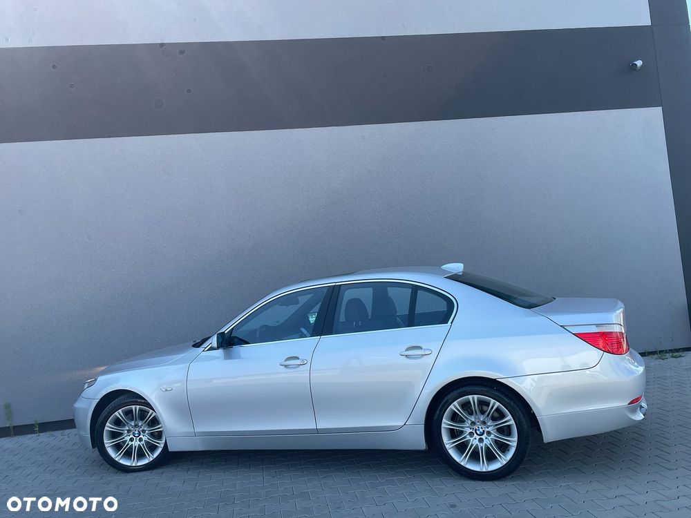 BMW Seria 5 525i - 6