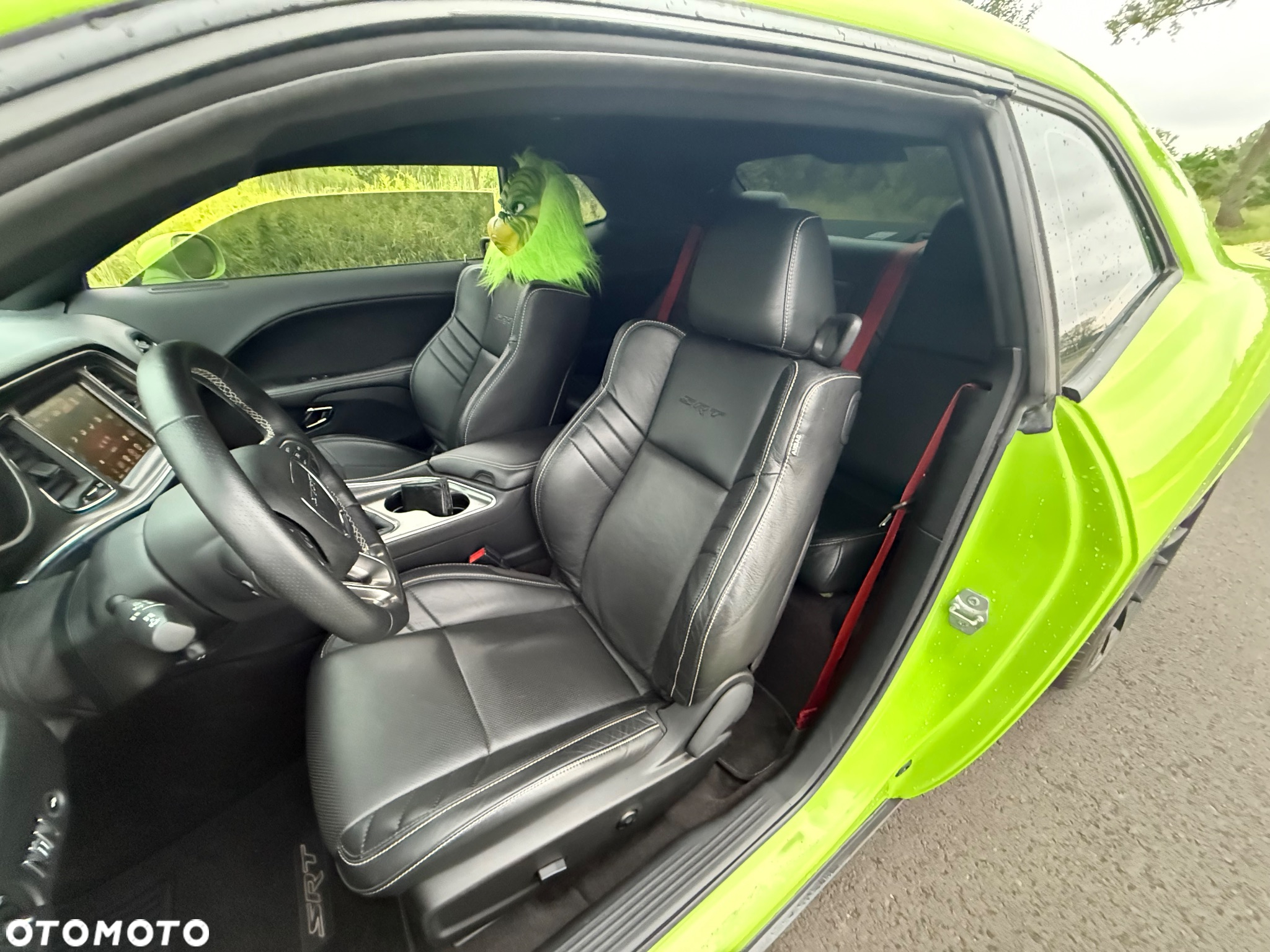 Dodge Challenger - 11