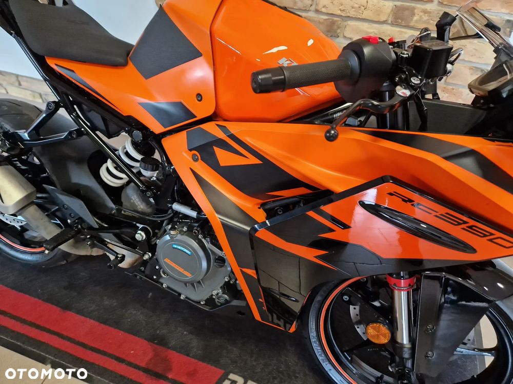 KTM RC 390 - 28