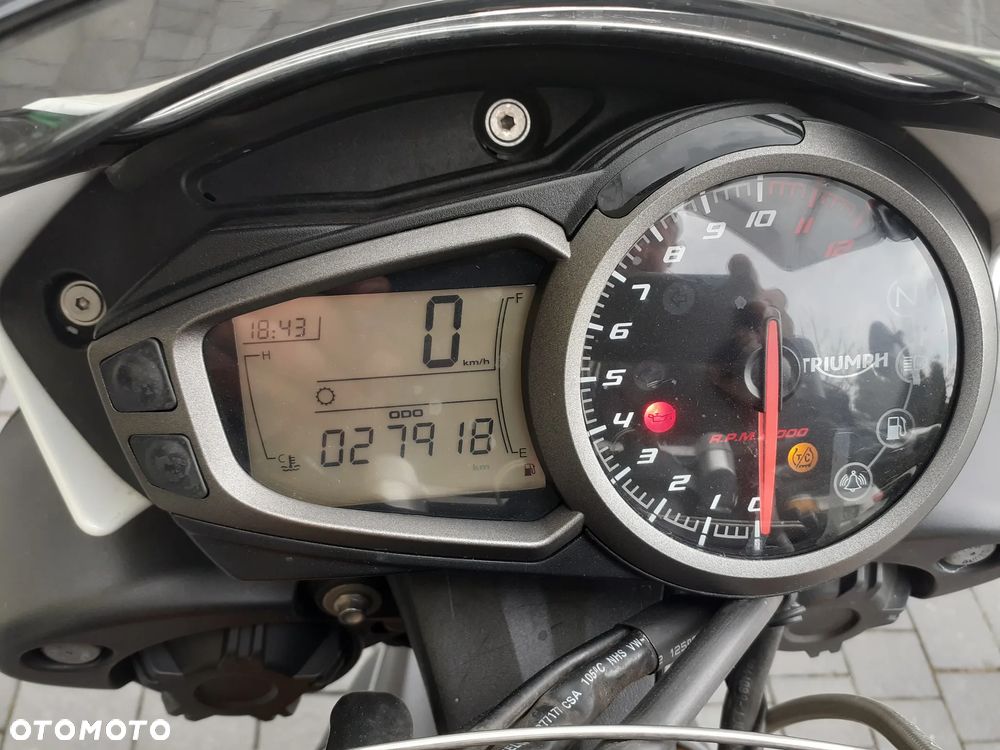 Triumph Speed Triple - 11