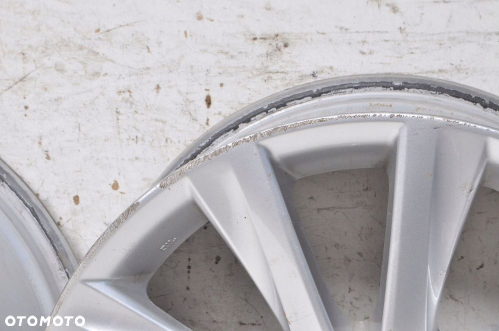 LEXUS IS FELGI ALUMINIOWE R17" 7.5J  5X114.3 ET52 KOMPLET - 10