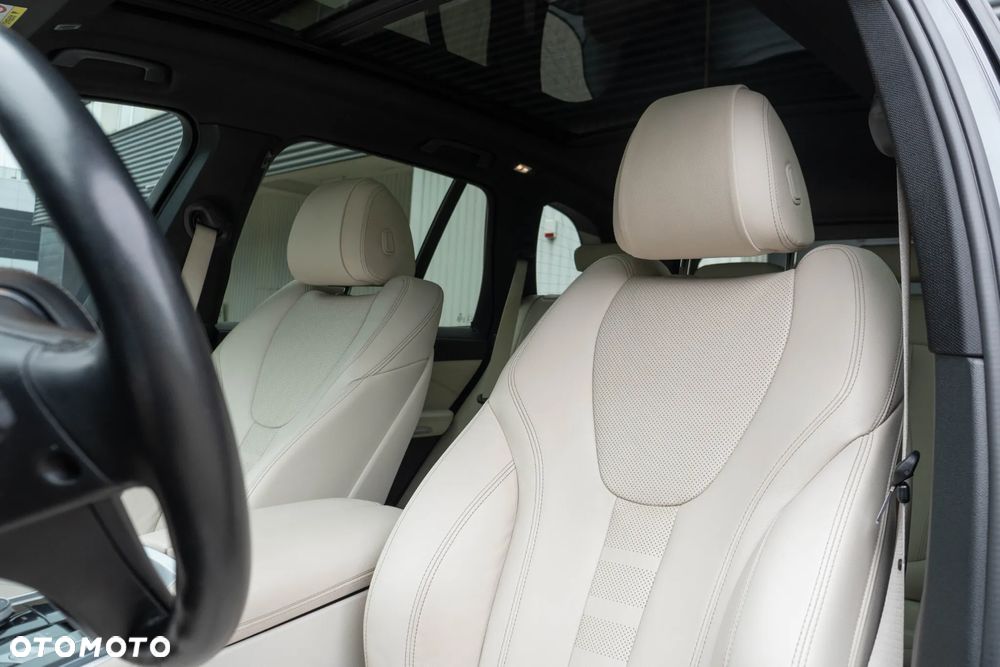 BMW X5 xDrive30d mHEV - 14