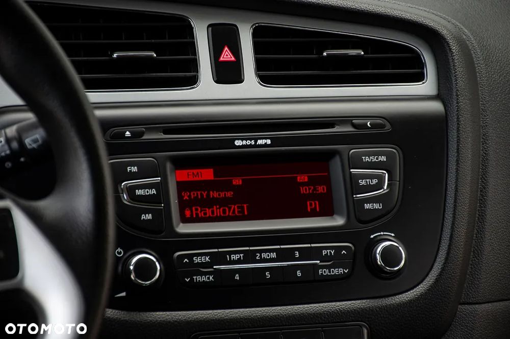 Kia Ceed 1.4 CVVT EX - 30