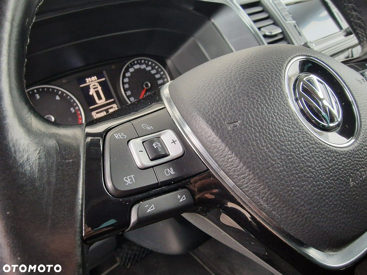 Volkswagen Multivan - 21