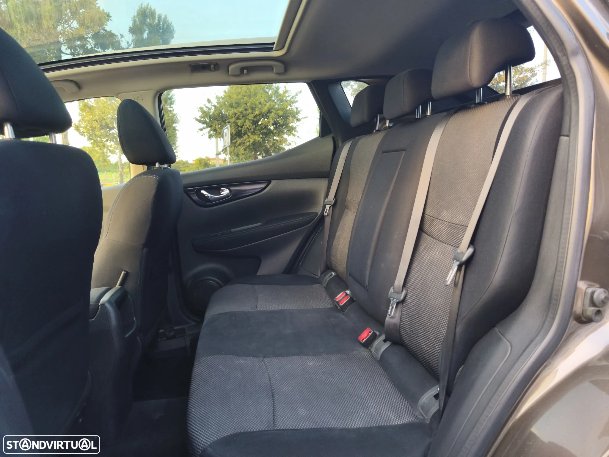Nissan Qashqai 1.5 dCi N-Connecta - 4