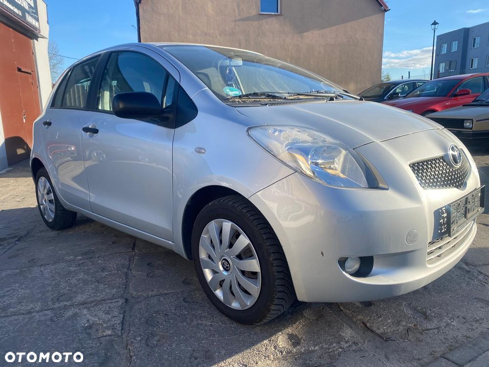 Toyota Yaris 1.3 VVT-i Executive - 2