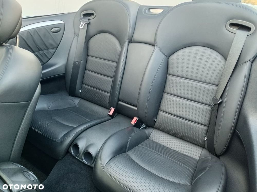 Mercedes-Benz CLK - 9