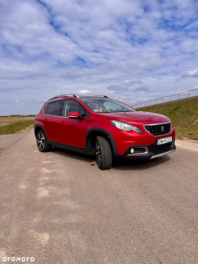 Peugeot 2008 1.2 Pure Tech Allure S&S EAT6 - 1