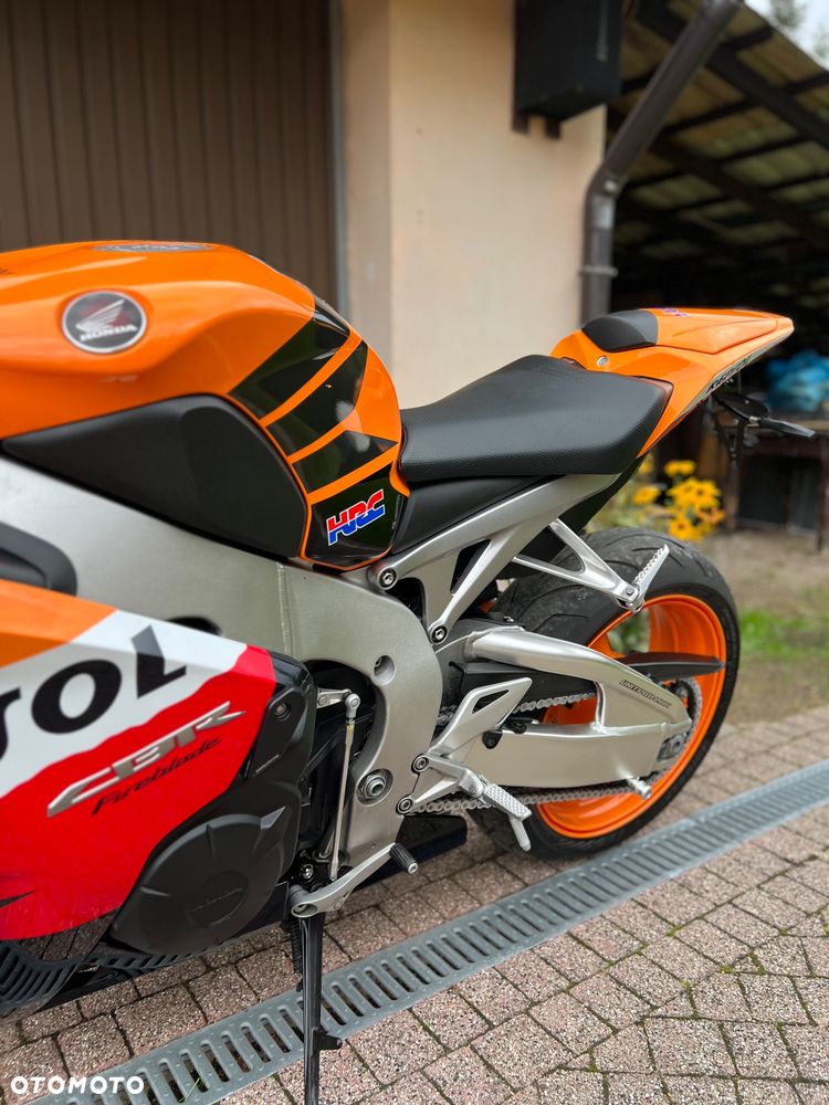Honda CBR - 23